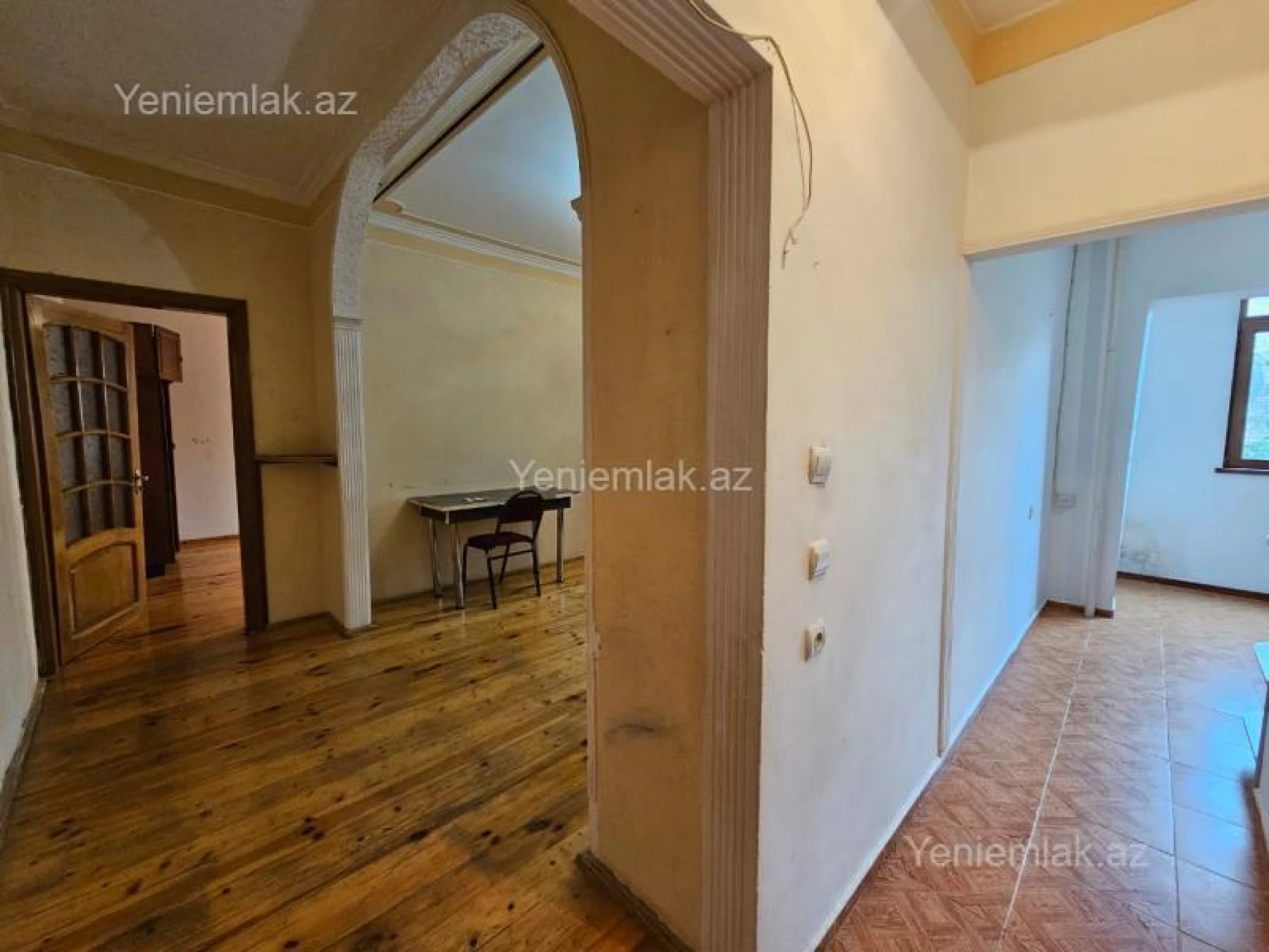 Satılır 2 otaqlı köhnə tikili 55 m²