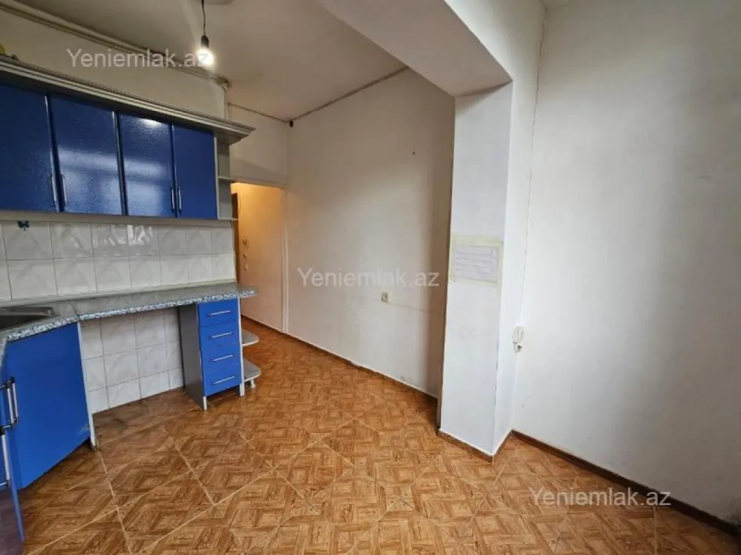 Satılır 2 otaqlı köhnə tikili 55 m²