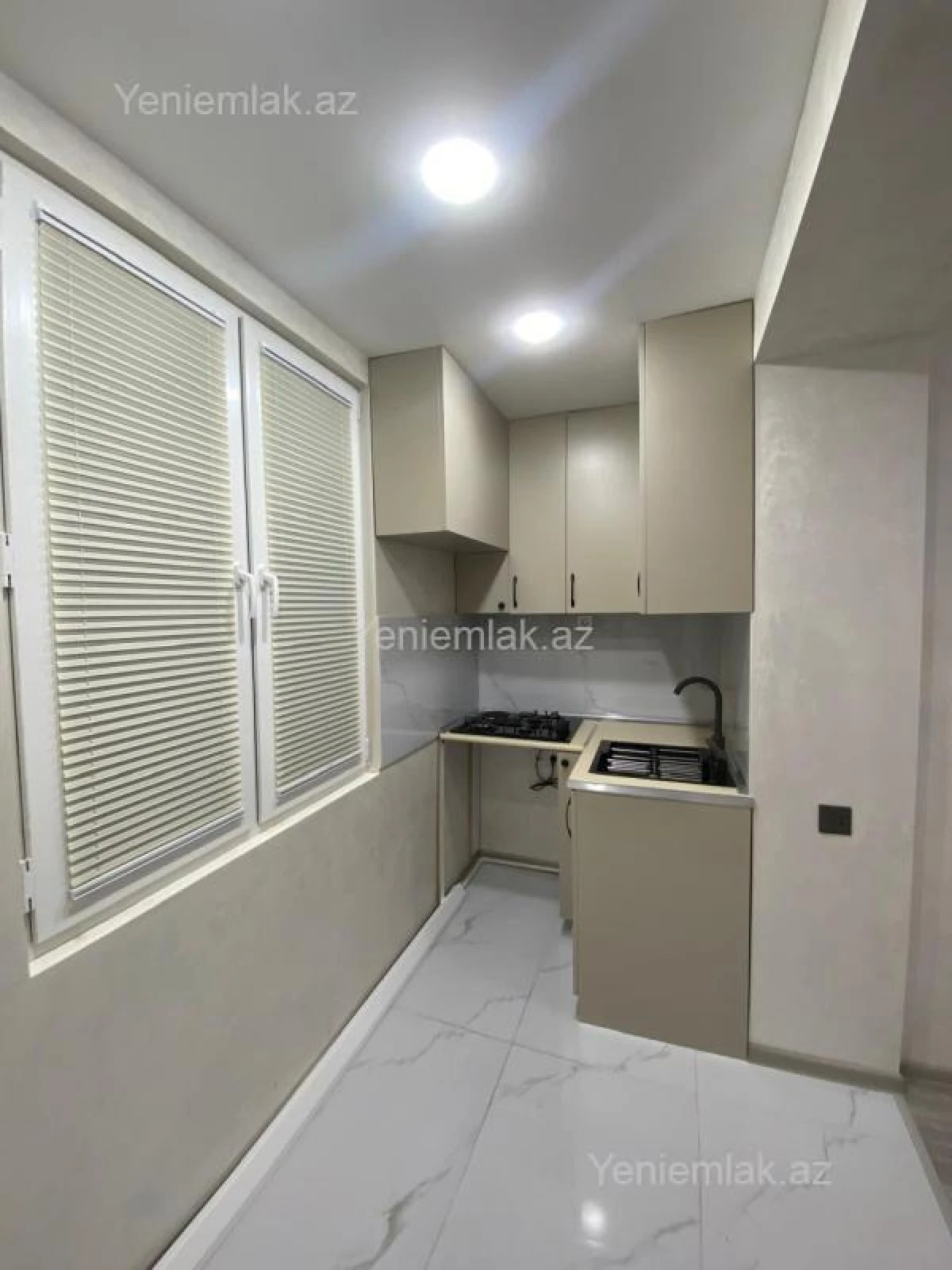 Satılır 2 otaqlı köhnə tikili 40 m²