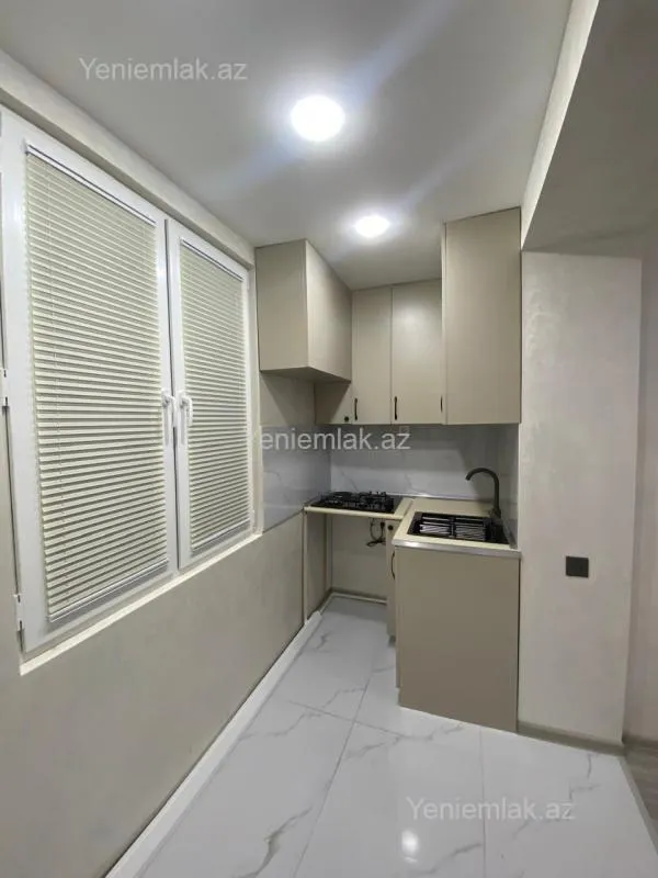 Satılır 2 otaqlı köhnə tikili 40 m²