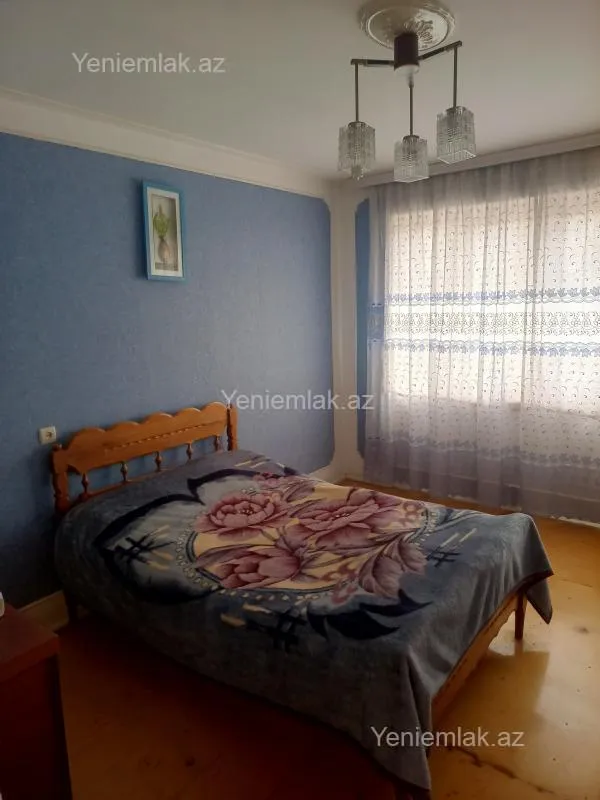 Satılır 4 otaqlı köhnə tikili 95 m²