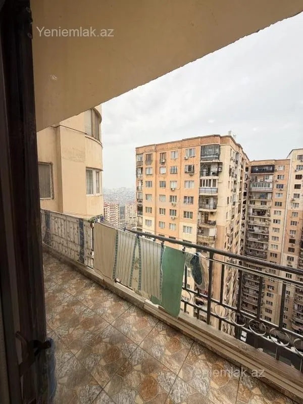 Satılır 3 otaqlı yeni tikili 90 m²