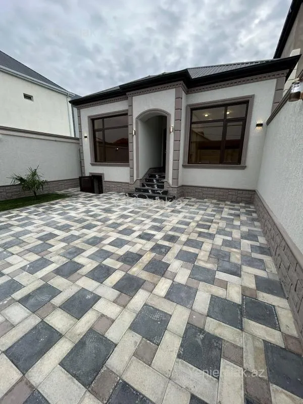 Satılır 4 otaqlı həyət evi 120 m²