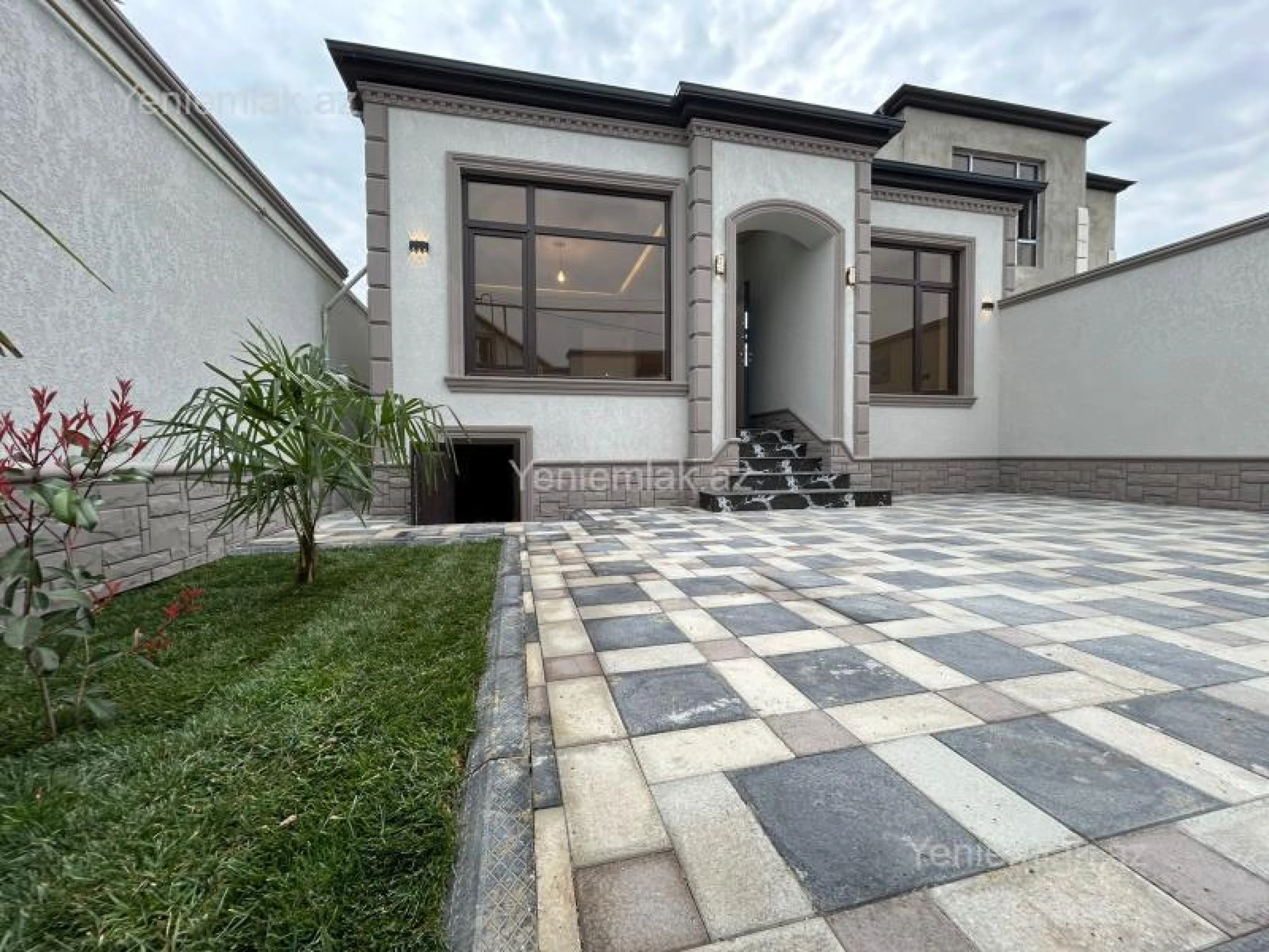 Satılır 4 otaqlı həyət evi 120 m²