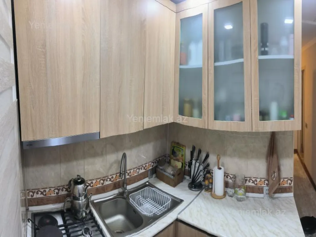 Satılır 2 otaqlı köhnə tikili 45 m²