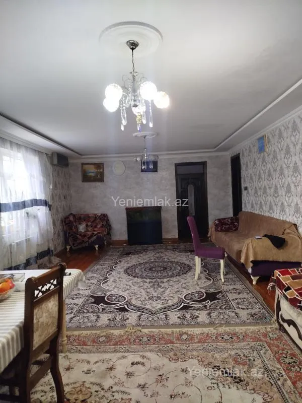 Satılır 4 otaqlı həyət evi 160 m²