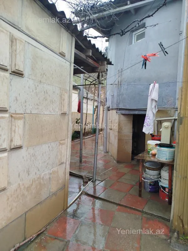 Satılır 4 otaqlı həyət evi 160 m²