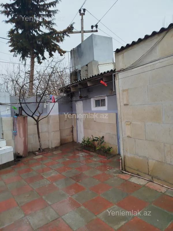 Satılır 4 otaqlı həyət evi 160 m²