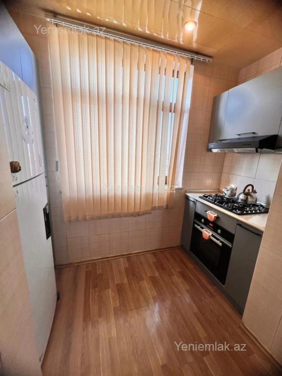 Satılır 5 otaqlı köhnə tikili 110 m²