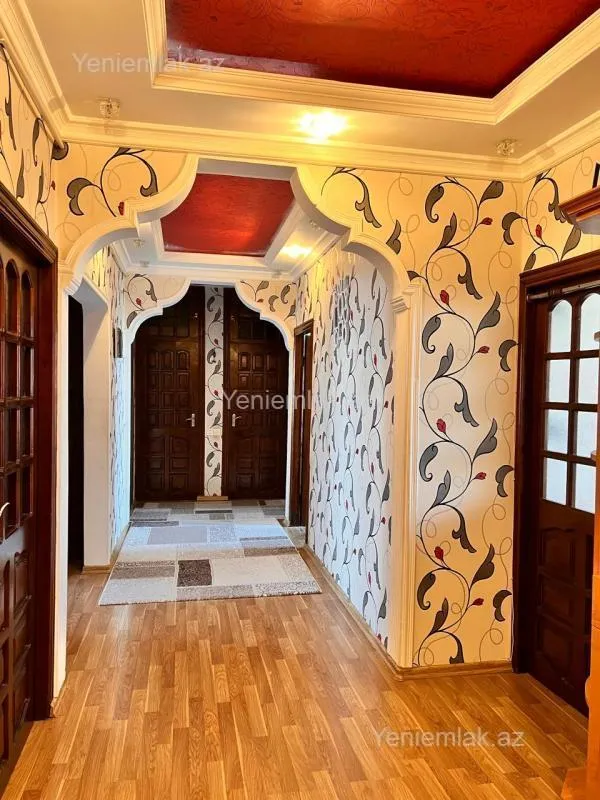 Satılır 5 otaqlı köhnə tikili 110 m²