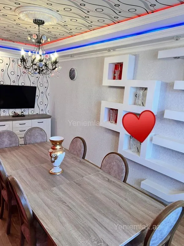 Satılır 5 otaqlı köhnə tikili 110 m²