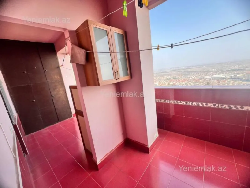 Satılır 5 otaqlı köhnə tikili 110 m²