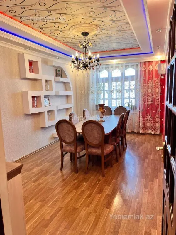 Satılır 5 otaqlı köhnə tikili 110 m²