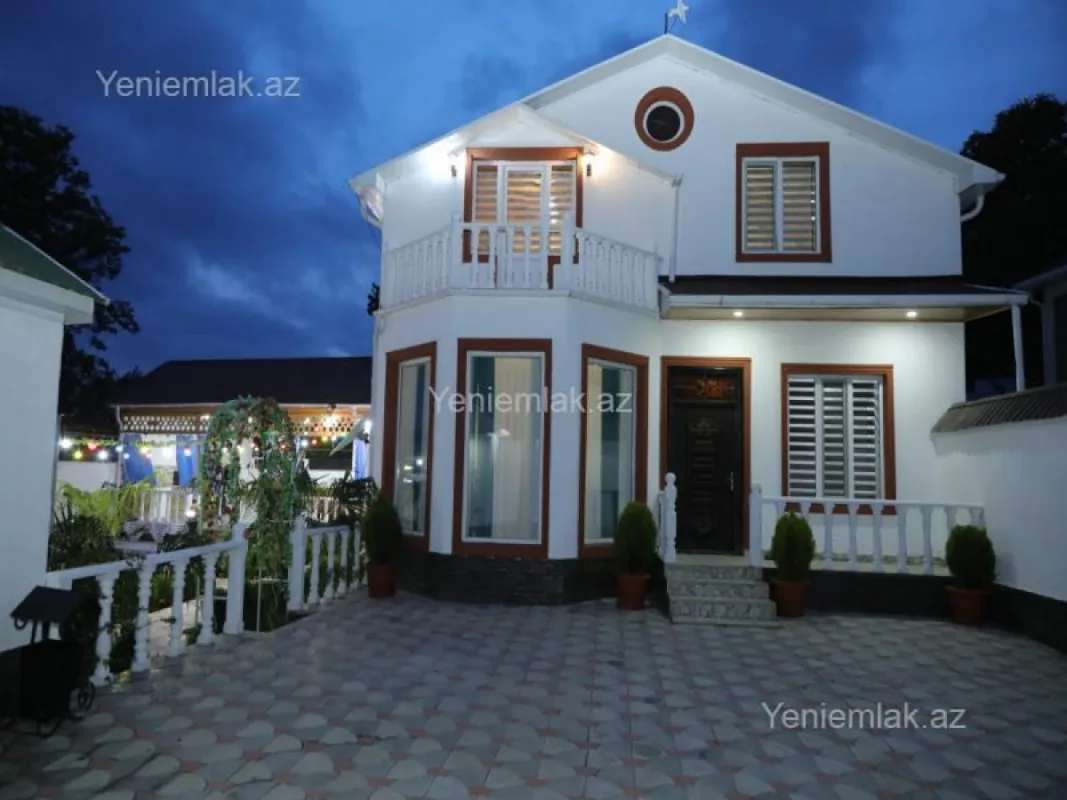 Satılır 5 otaqlı həyət evi 136.8 m²