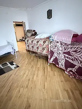 Satılır 5 otaqlı həyət evi 210 m²