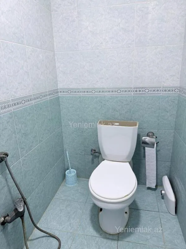Satılır 5 otaqlı həyət evi 210 m²