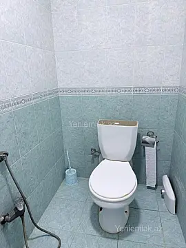 Satılır 5 otaqlı həyət evi 210 m²