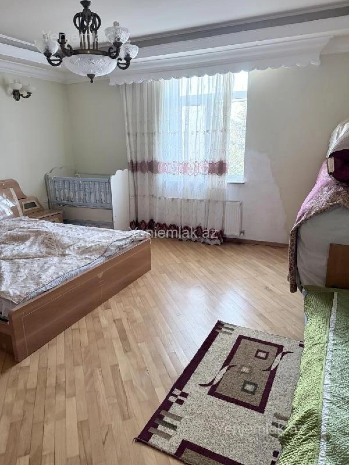 Satılır 5 otaqlı həyət evi 210 m²