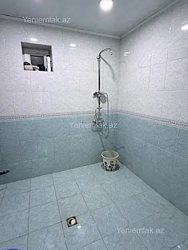 Satılır 5 otaqlı həyət evi 210 m²