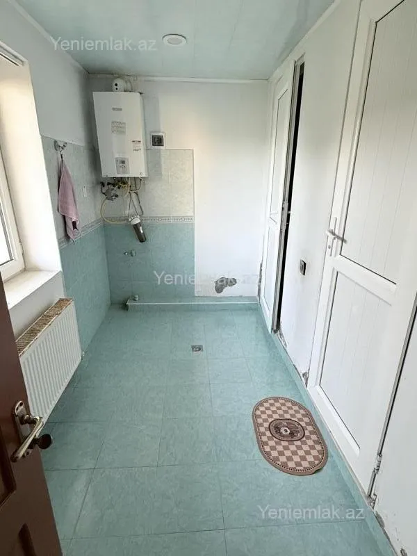 Satılır 5 otaqlı həyət evi 210 m²