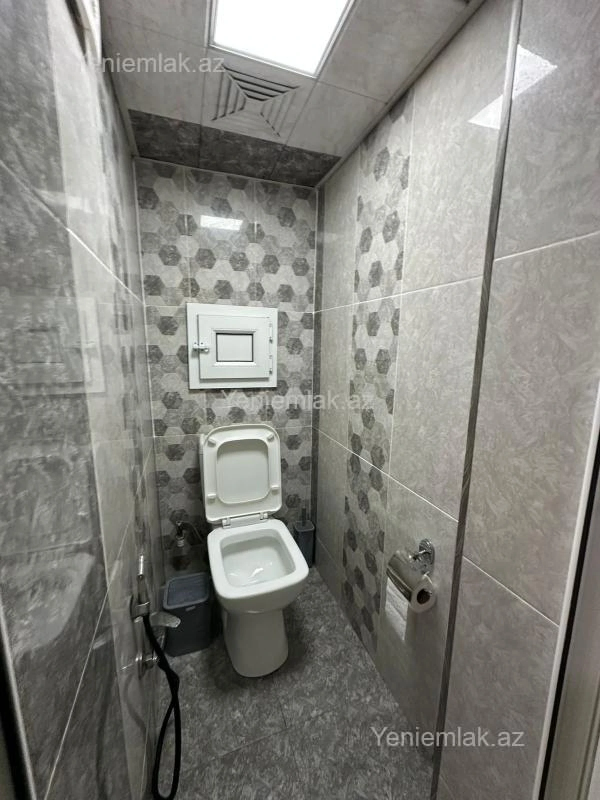 Satılır 4 otaqlı köhnə tikili 120 m²