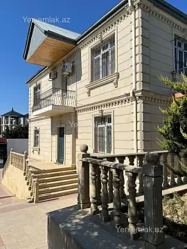 Satılır 7 otaqlı həyət evi 375 m²