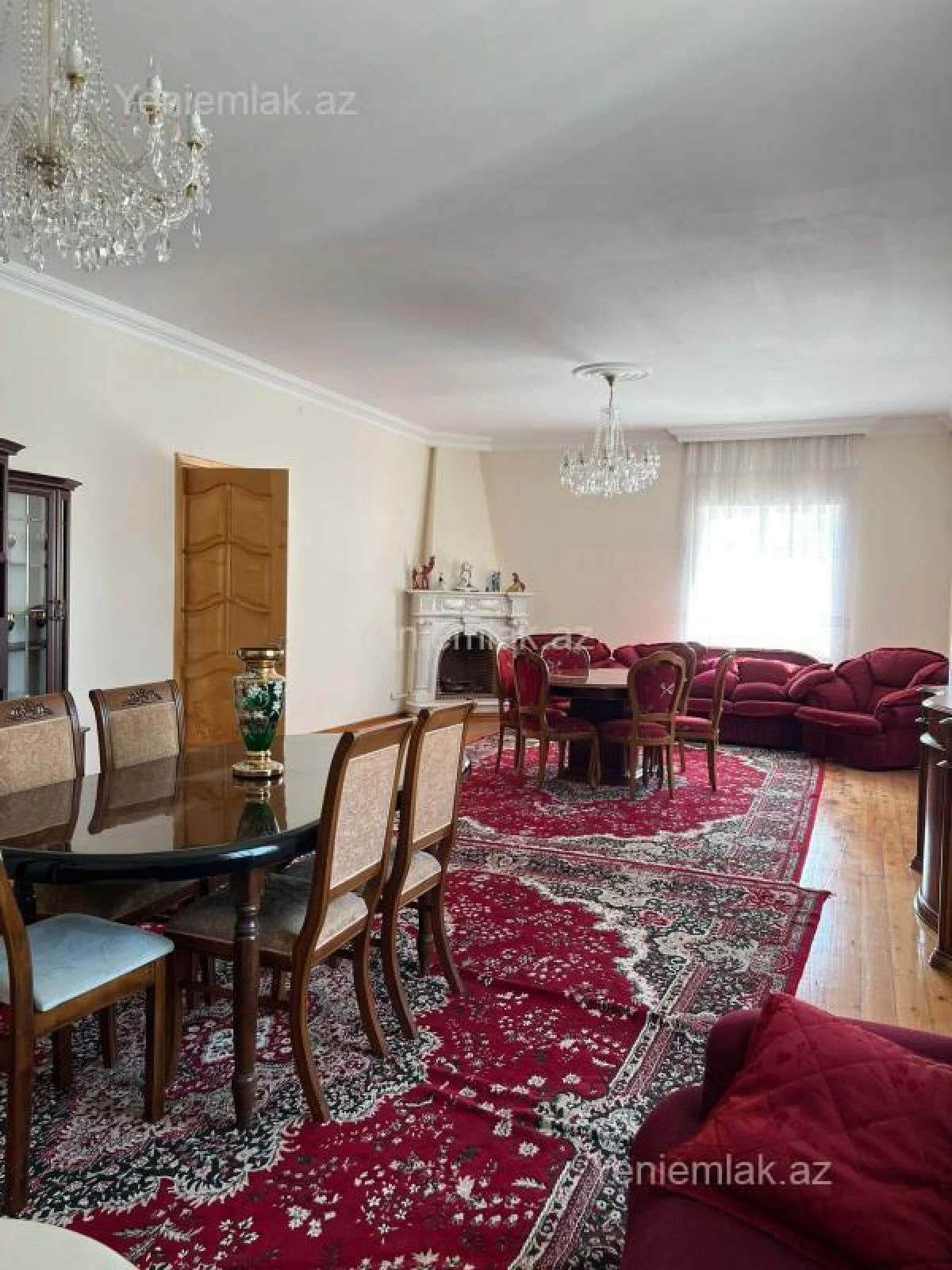 Satılır 7 otaqlı həyət evi 375 m²