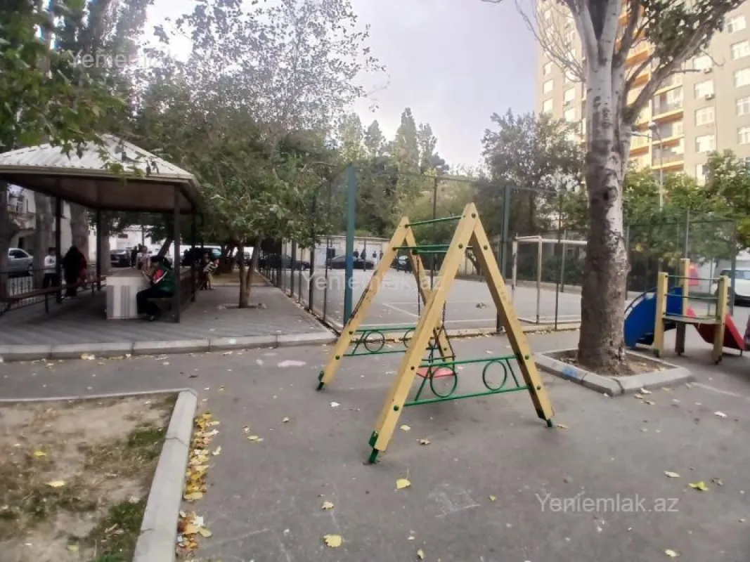 Satılır 2 otaqlı köhnə tikili 50 m²