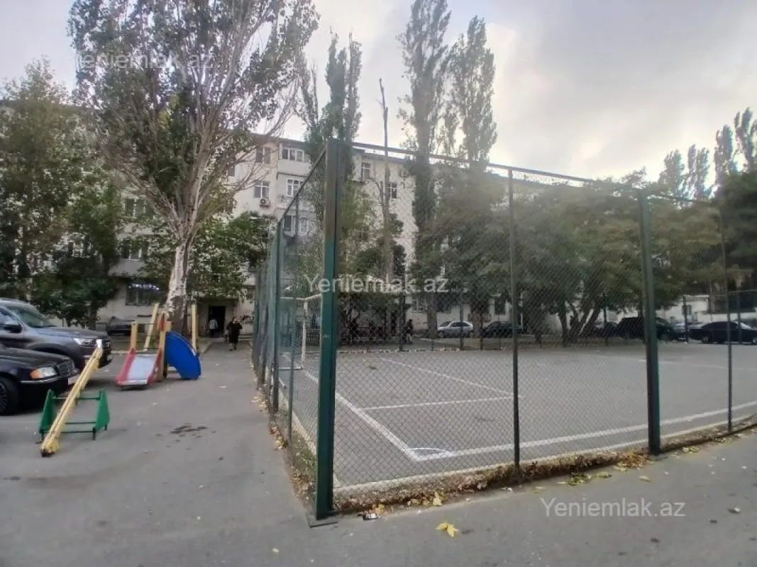 Satılır 2 otaqlı köhnə tikili 50 m²