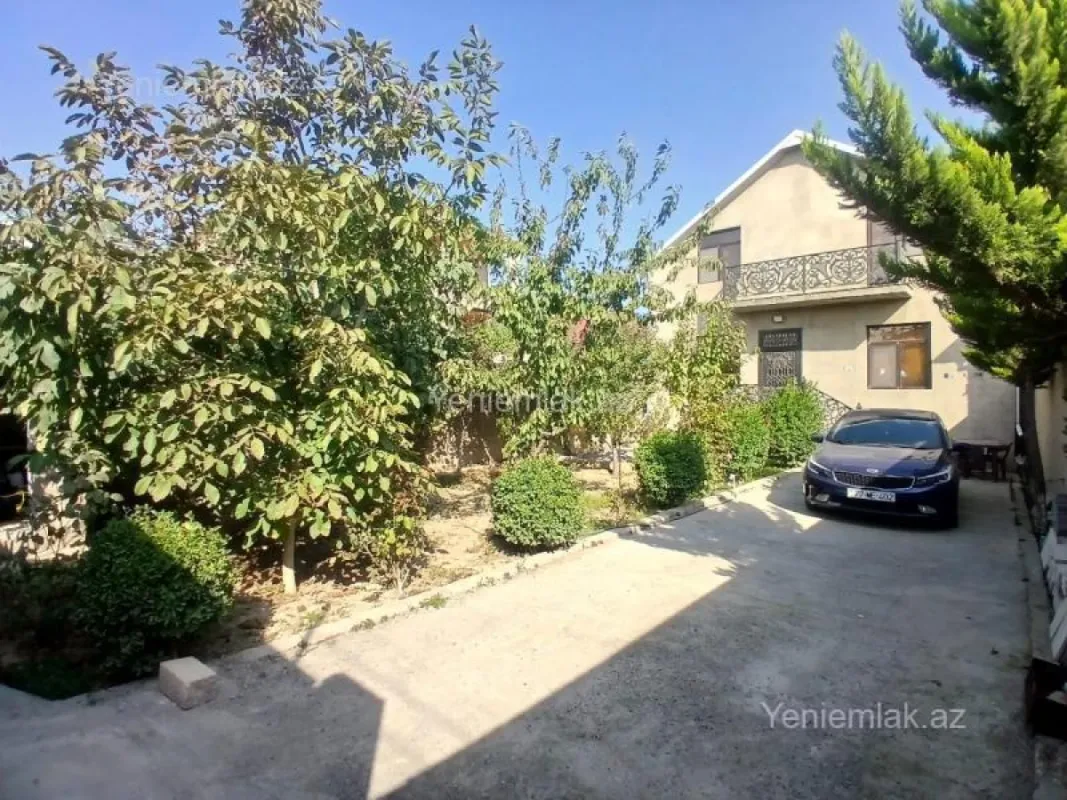 Satılır 5 otaqlı həyət evi 180 m²