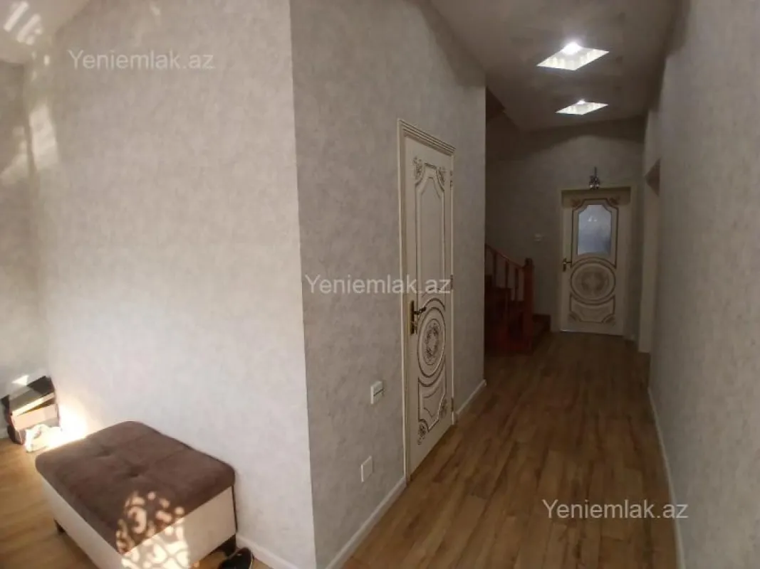 Satılır 5 otaqlı həyət evi 180 m²