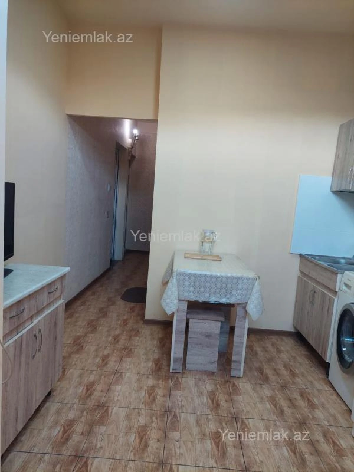 Satılır 2 otaqlı köhnə tikili 56 m²