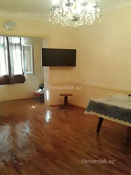 Satılır 2 otaqlı köhnə tikili 56 m²
