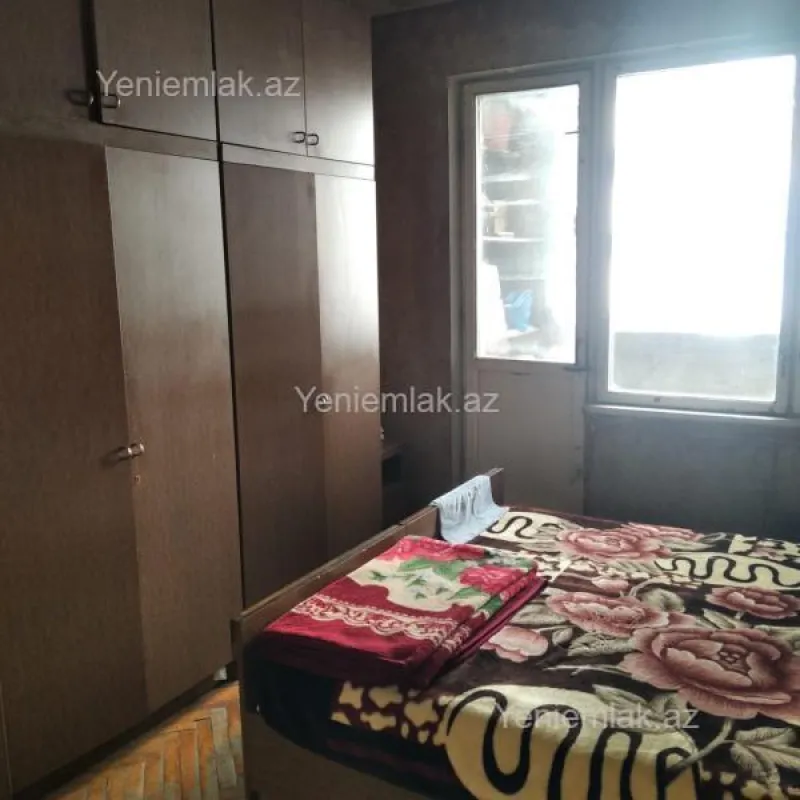 Satılır 2 otaqlı köhnə tikili 56 m²