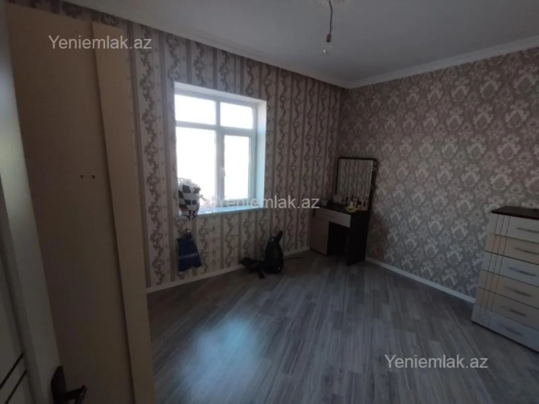 Satılır 4 otaqlı həyət evi 160 m²
