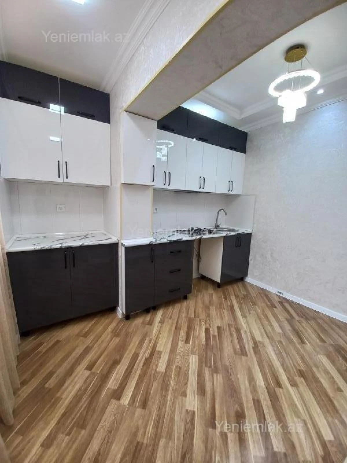 Satılır 1 otaqlı köhnə tikili 45 m²