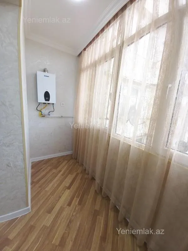Satılır 1 otaqlı köhnə tikili 45 m²