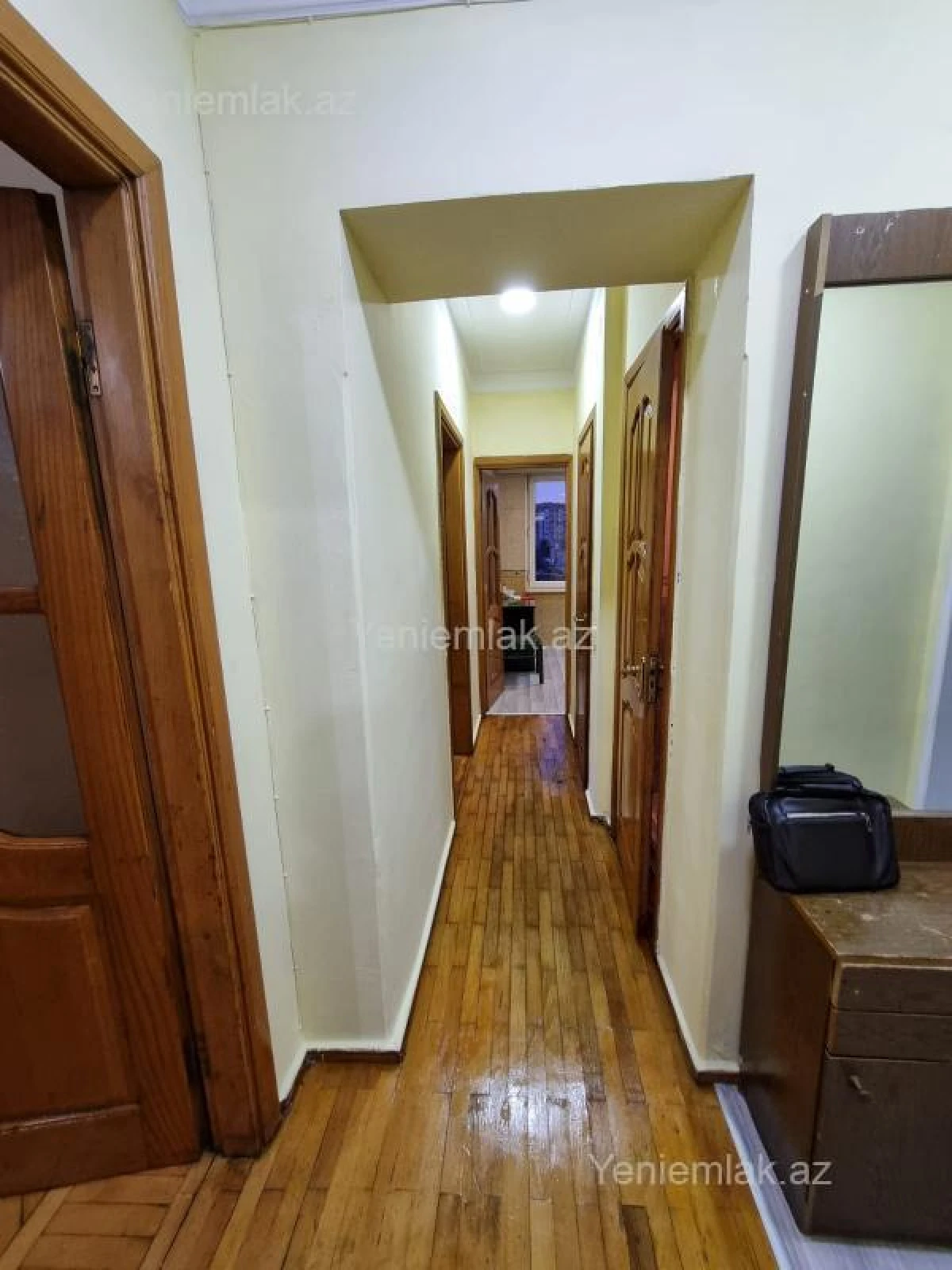 Satılır 3 otaqlı köhnə tikili 80 m²