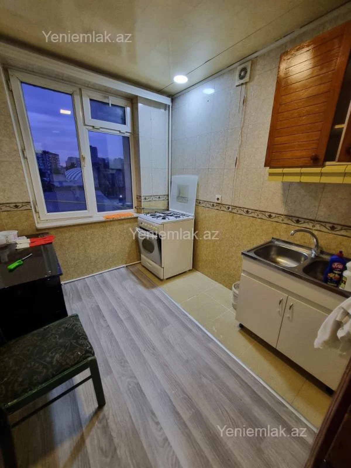 Satılır 3 otaqlı köhnə tikili 80 m²