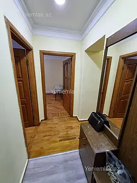 Satılır 3 otaqlı köhnə tikili 80 m²