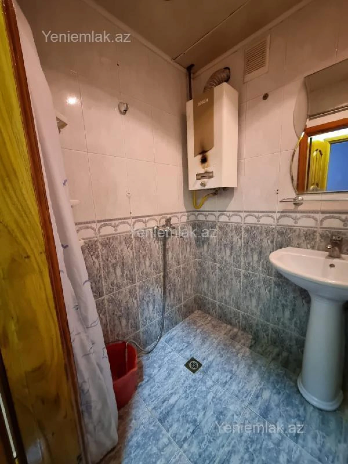 Satılır 3 otaqlı köhnə tikili 80 m²