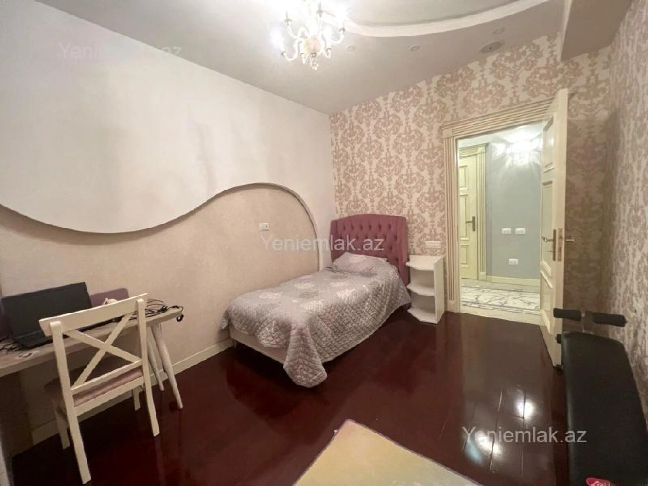 Satılır 4 otaqlı yeni tikili 220 m²