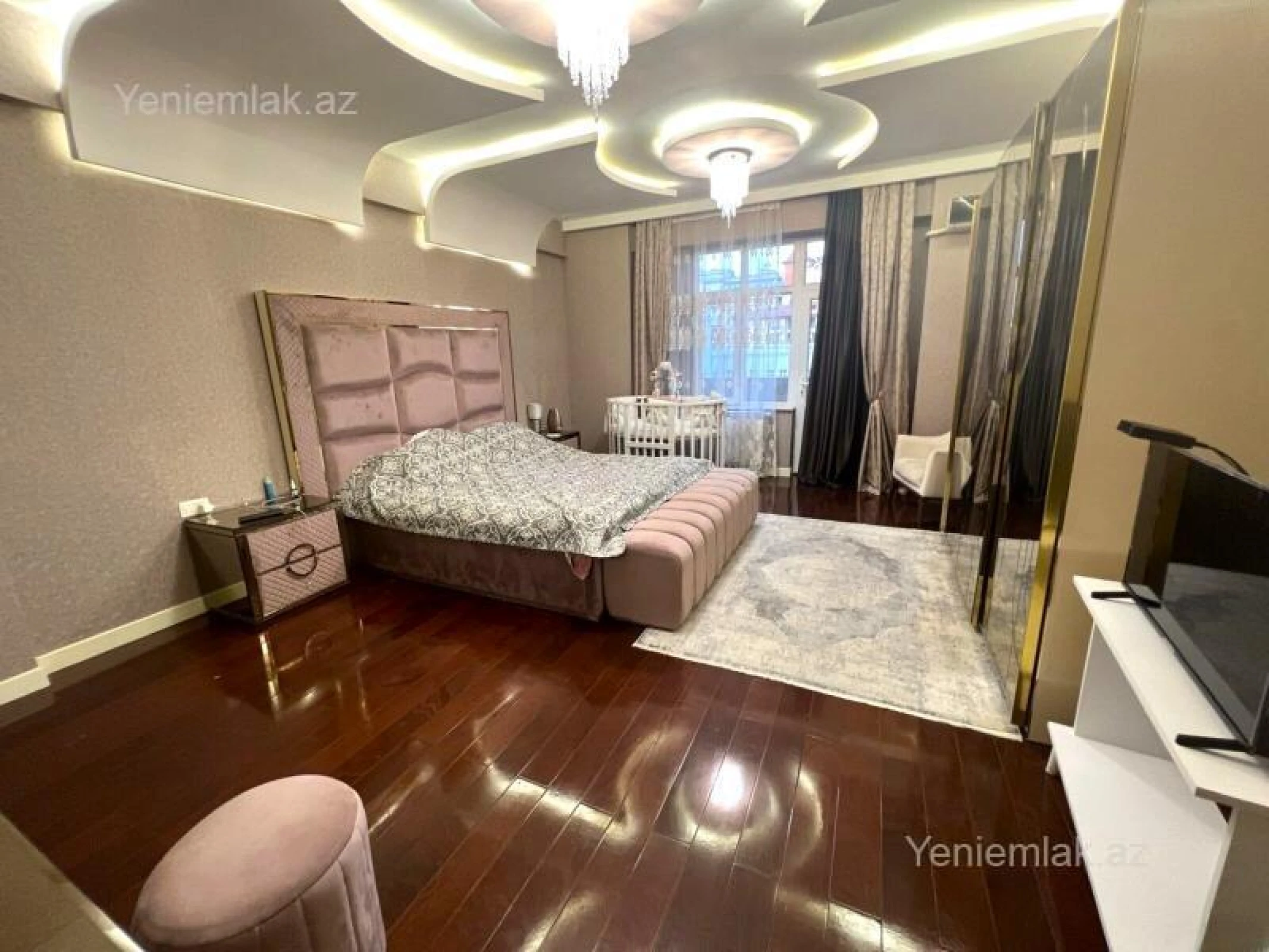 Satılır 4 otaqlı yeni tikili 220 m²