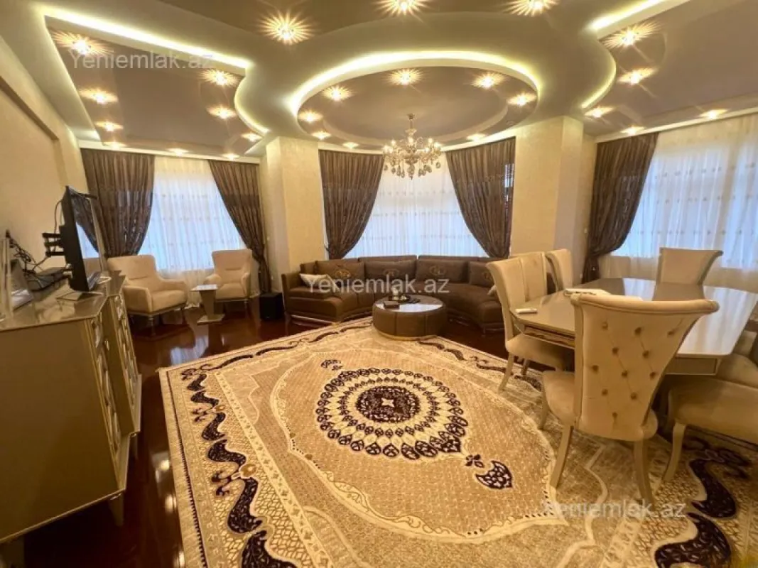Satılır 4 otaqlı yeni tikili 220 m²