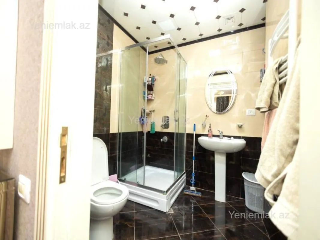 Satılır 4 otaqlı yeni tikili 220 m²