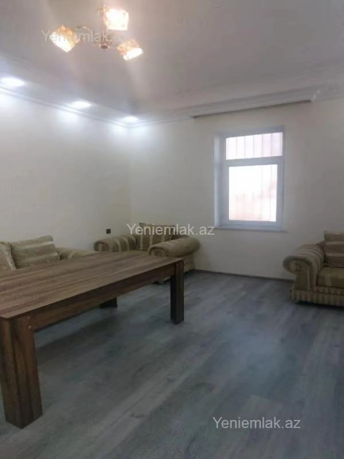 Satılır 2 otaqlı köhnə tikili 65 m²