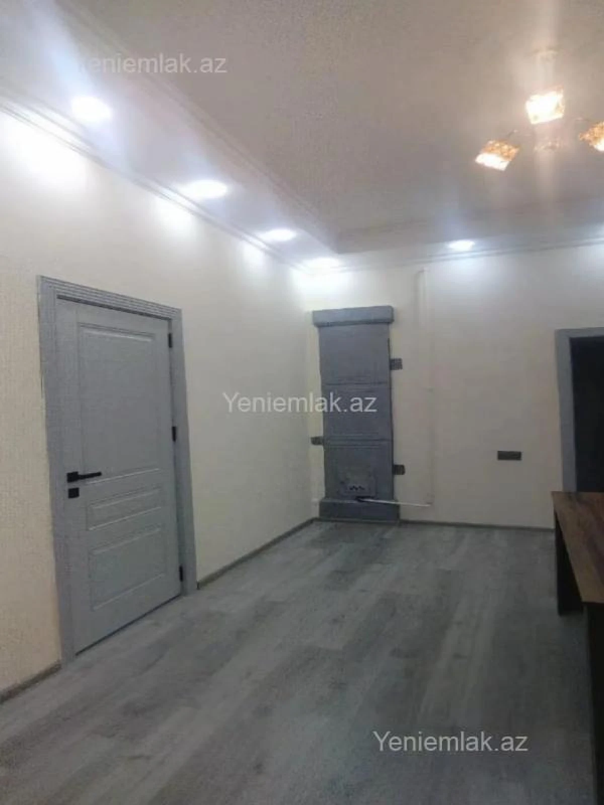 Satılır 2 otaqlı köhnə tikili 65 m²