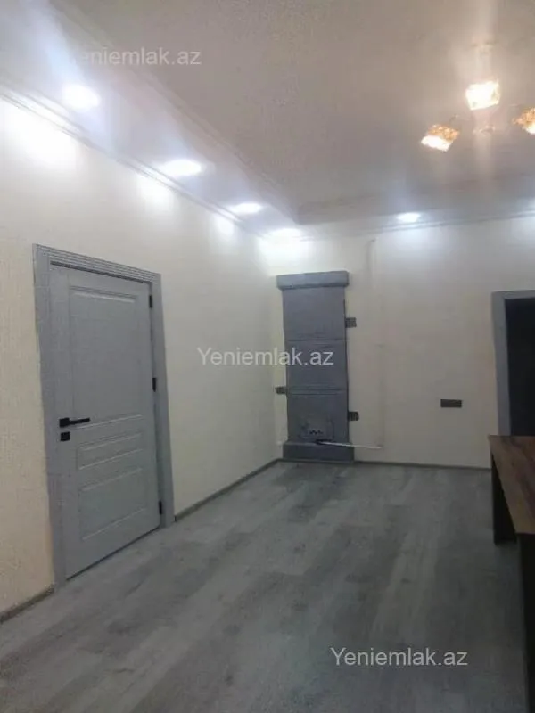 Satılır 2 otaqlı köhnə tikili 65 m²