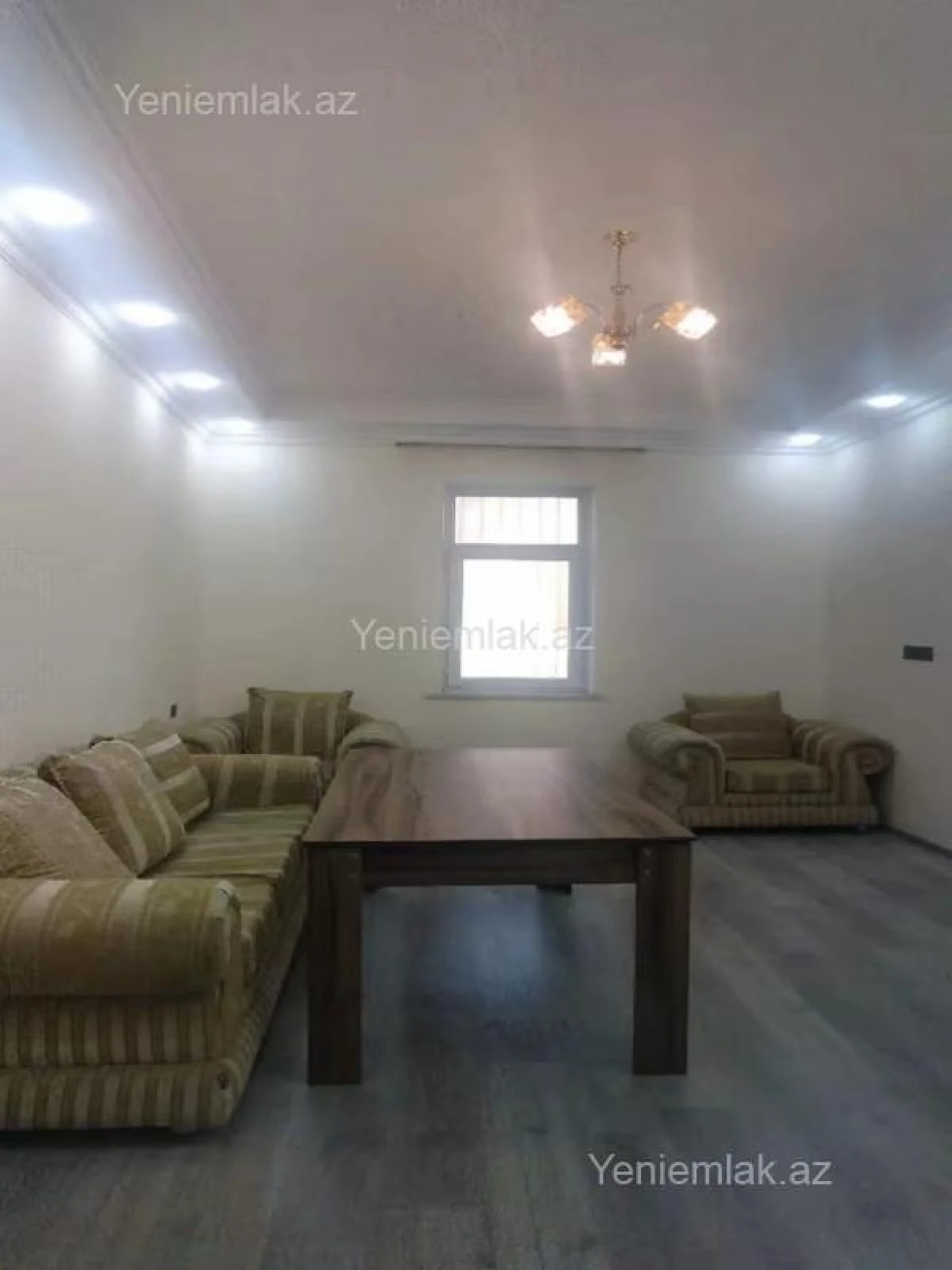 Satılır 2 otaqlı köhnə tikili 65 m²