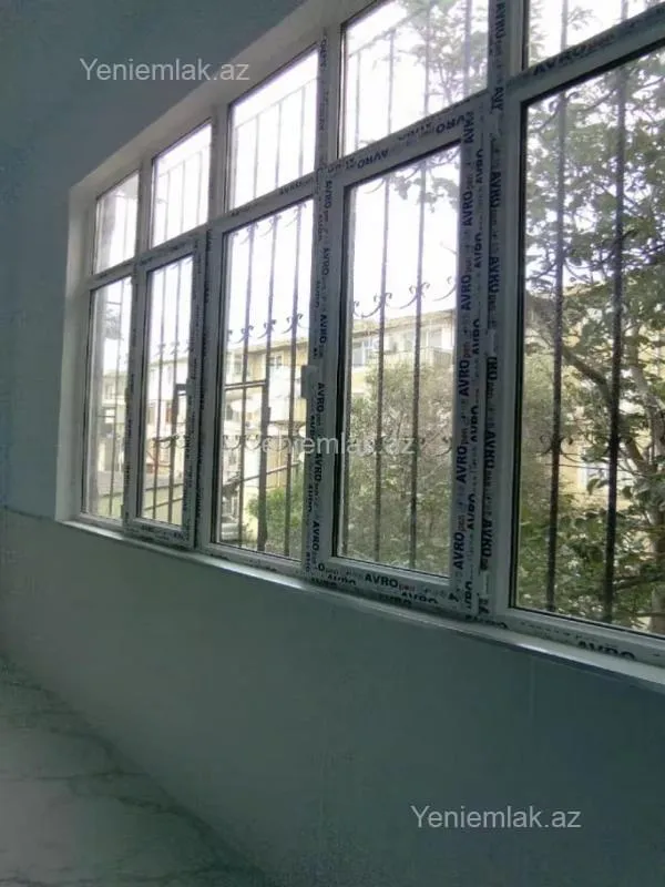 Satılır 2 otaqlı köhnə tikili 65 m²